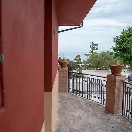 Гостевой дом Vistamare Village 3*