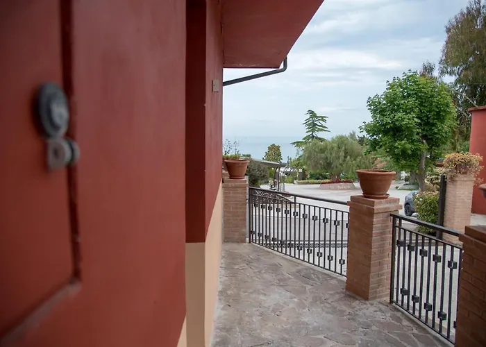 Affittacamere Vistamare Village 3*