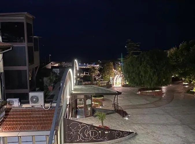 Vistamare Village 3*