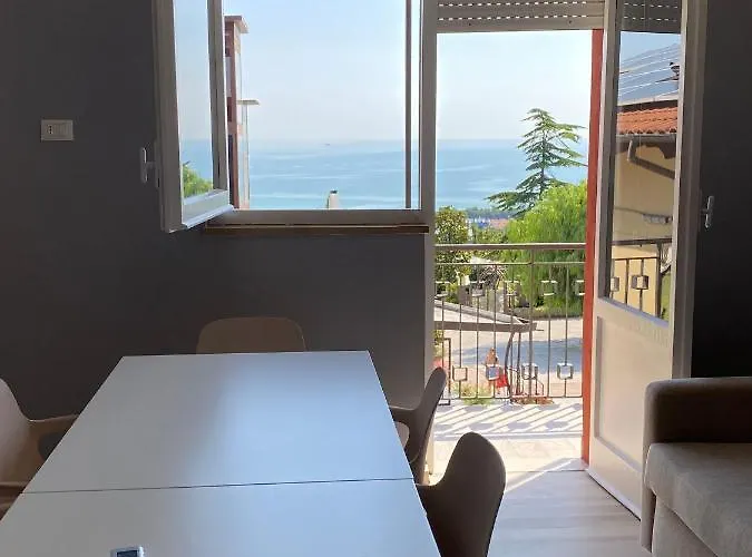 게스트하우스 Vistamare Village 3*